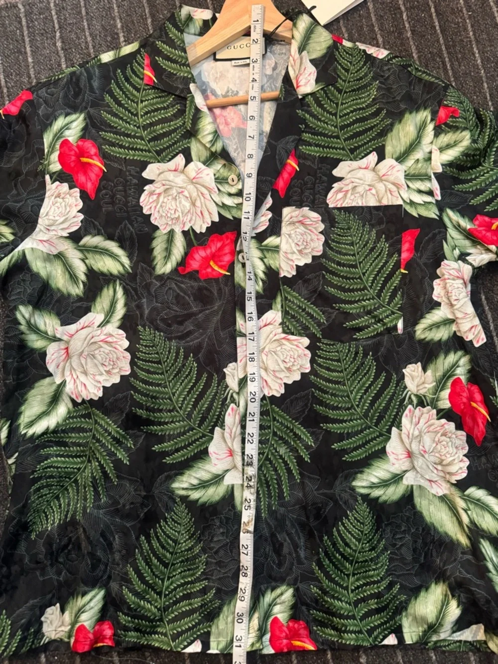 limited edition “ MAISON DEL'AMOU Sine AMORE” for GUCCI Button-Down Shirt